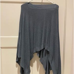 Lululemon poncho